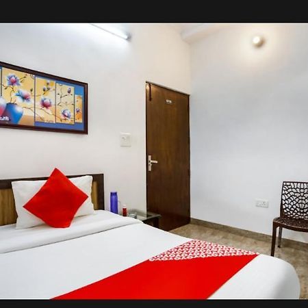 Hotel Surya Inn 뉴델리 외부 사진